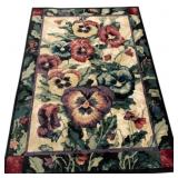 Floral Rug - 64 x 92