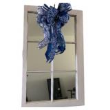 Mirrored Window Sash w/ Bow - 32 x 20