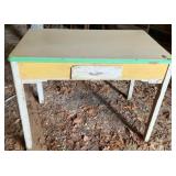 Metal / Wood Table - 31 x 25 x 29.5