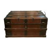 Flat Top Vintage Trunk w/ tray - 23 x 40 x 23