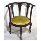 Rolling coner chair