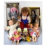 Lot of assorted dolls