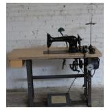 Singer sewing machine and table