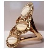Gemstone ring sz 7