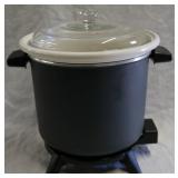 Slow cooker