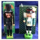 set of 2 nutcrackers in box