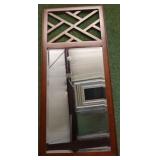 Mirror with deco design