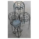 4 Metal planters