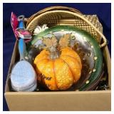Box lot of assorted items