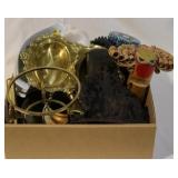 Box lot of assorted items