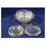 Assorted glassware items