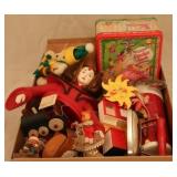 Tray lot of assorted toys