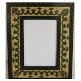Butler picture frame