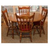 Kitchen Table w/4 Chairs