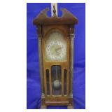 United Electric Mantle Clock