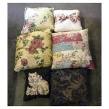 Lot of 6 Assorted Throw Pillows