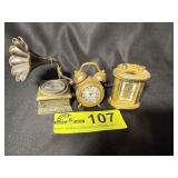 3 miniature clocks