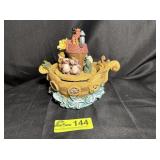 Noah's Ark music box plays 'Over the Rainbow'