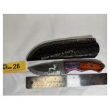 Handcrafted Damascus steel blade knife
