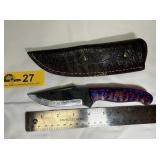 Handcrafted Damascus steel blade knife