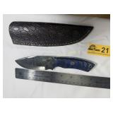 Handmade fixed-blade Damascus steel knife w/sheath