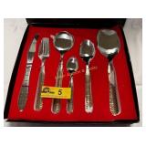 28 Piece MHSCutlery Stainless Steel Flatware Set