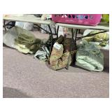 COMFORTERS / BLANKETS