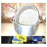 OUTDOOR COOKING POT AND STRAINER