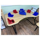 6 SEAT FEEDING TABLE