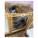 KAPLAN CRIB W BROKEN END - BAGS NOT INCLUDED