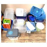 ASSORTED PLASTIC CONTAINERS