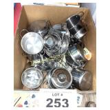 ASSORTED PLAY DISHES/COOKWARE/KITCHEN TOYS