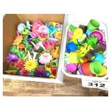 COUNTING CUPS, PLASTIC TOYS