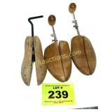 ANTIQUE SHOE STRETCHERS
