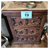 LAMP / END TABLE