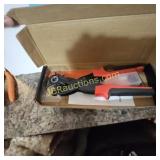 NEW HOLE PUNCHER