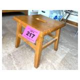 WOOD STEP STOOL