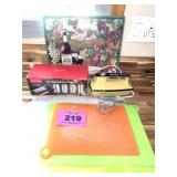 HAND MIXER, CUTTING BOARD, GRATER SET, ETC.