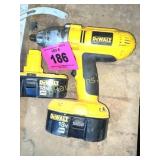 DEWALT CORDLESS 1/2' IMPACT - NO CHARGER.