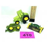 JOHN DEERE NIGHTLIGHT AND TRAINING WHEELS