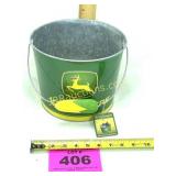 JOHN DEERE PAIL W CORN HANDLE