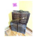 WICKER LUGGAGE DECORATIONS