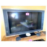 SONY FLAT SCREEN TV MODEL KDL-52XBR4 MFG 2007
