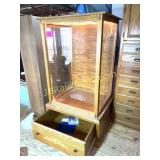 LARGE LIGHTED DISPLAY W DRAWER 37'X33'X70'