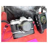 CANON 35MM CAMERA W FLASH, BAG, ETC