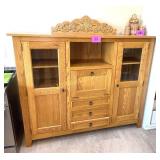 STUNNING KITCHEN CUPBOARD! BY SHIN-LEE