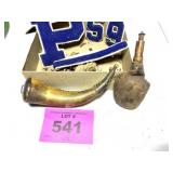 POWDERHORN, SHOT BAG, ANTIQUE SCHOOL PATCHES