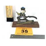 CAST IRON NUT CRACKER
