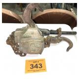 1 1/2 TON CHAIN COME ALONG
