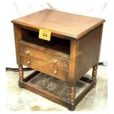 VINTAGE WOOD LAMP TABLE